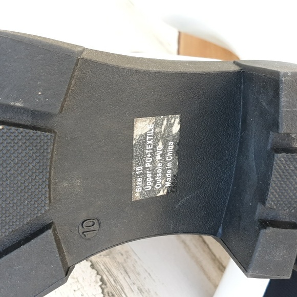 NWOT OLIVIA MILLER BOOTS - Picture 6 of 10